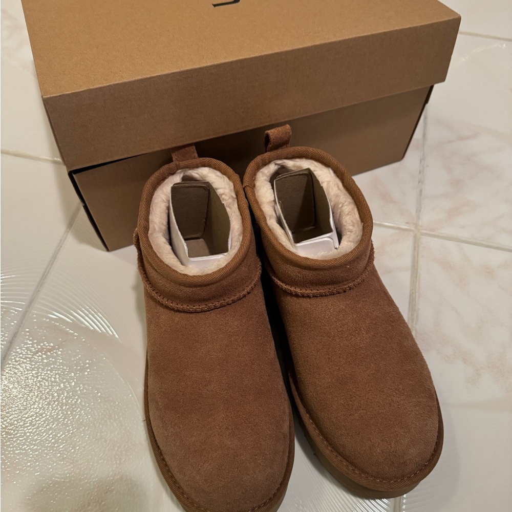 UGG classic ultra mini platform